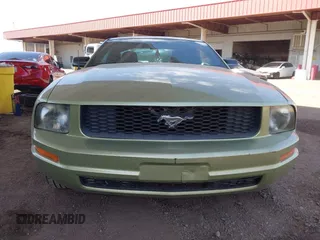 2006 Ford Mustang Standard with VIN 1ZVFT80NX65150735, listed as a IAAI auction lot 41950763 with 128,881 mi miles. Bid and sale history available at carsss.com. Image 6.