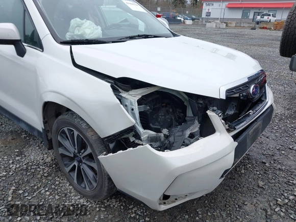 2018 Subaru Forester Premium with VIN JF2SJGEC4JH597210, listed as a IAAI auction lot 41904798 with 93,790 mi miles. Bid and sale history available at carsss.com. Image 6.