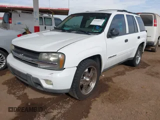 2003 Chevrolet TrailBlazer LS with VIN 1GNDS13S132353782, listed as a IAAI auction lot 41268957 with 232,055 mi miles. Bid and sale history available at carsss.com. Image 2.