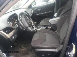 2016 Jeep Cherokee Latitude z VIN 1C4PJMCS3GW198175, wystawiony jako Copart lot #51071935 z przebiegiem 112 414 mil mil oraz Nie do naprawy • Non repairable. Historia ofert i sprzedaży dostępna na DreamBid. Obrazek 7.