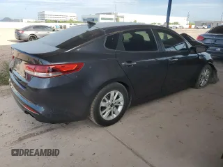 2018 Kia Optima LX z VIN KNAGT4L36J5213362, wystawiony jako Copart lot #56749365 z przebiegiem 122 662 mil mil oraz Szkoda całkowita • Salvage title. Historia ofert i sprzedaży dostępna na DreamBid. Obrazek 3.