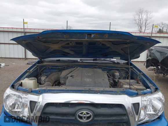 2006 Toyota Tacoma with VIN 5TEUU42N46Z183840, listed as a IAAI auction lot 41805575 with 219,764 mi miles. Bid and sale history available at carsss.com. Image 10.