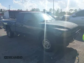 1998 Dodge Dakota with VIN 1B7FL22P3WS694381, listed as a IAAI auction lot 41930575 with 236,444 mi miles. Bid and sale history available at carsss.com. Image 1.