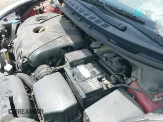 2011 Hyundai Elantra GLS z VIN KMHDH4AE1BU087670, wystawiony jako IAAI lot #42620153 z przebiegiem 204 523 mil mil oraz . Historia ofert i sprzedaży dostępna na DreamBid. Obrazek 14.