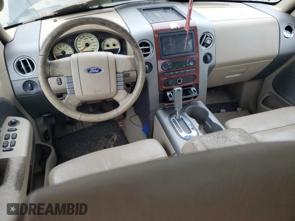 2006 Ford F-150 XLT z VIN 1FTPW14556FA18038, wystawiony jako Copart lot #61003485 z przebiegiem Nie podano mil oraz Czysty tytuł • Clean title. Historia ofert i sprzedaży dostępna na DreamBid. Obrazek 8.