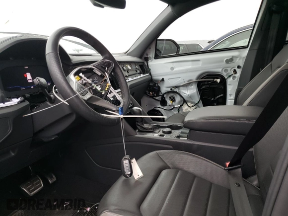 2021 Volkswagen Atlas SEL Premium R-Line with VIN 1V2FE2CA2MC206046, listed as a Copart auction lot 44449843 with 13,805 mi miles and Salvage title. Bid and sale history available at DreamBid. Image 7.