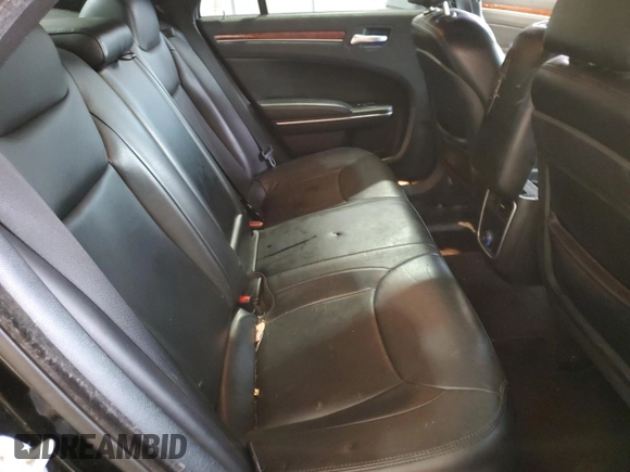 2013 Chrysler 300 z VIN 2C3CCAAG8DH727074, wystawiony jako Copart lot #55718345 z przebiegiem 92 228 mil mil oraz Szkoda całkowita • Salvage title. Historia ofert i sprzedaży dostępna na DreamBid. Obrazek 10.