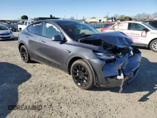 2021 Tesla Model Y Long Range with VIN 5YJYGDEE0MF274042, listed as a Copart auction lot 48383055 with 39,264 mi miles and Salvage Title. Bid and sale history available at DreamBid. Image 4.