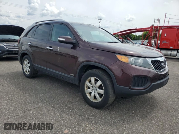 2013 Kia Sorento LX with VIN 5XYKTDA23DG389370, listed as a Copart auction lot 60645535 with 176,393 mi miles and Salvage title. Bid and sale history available at DreamBid. Image 4.