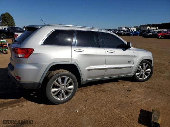 2011 Jeep Grand Cherokee Laredo with VIN 1J4RR4GTXBC679503, listed as a Copart auction lot 41815545 with 167,313 mi miles and Salvage Title. Bid and sale history available at carsss.com. Image 3.