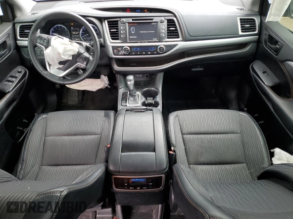 2018 Toyota Highlander LE z VIN 5TDBZRFHXJS907286, wystawiony jako Copart lot #54560925 z przebiegiem 77 868 mil mil oraz Szkoda całkowita • Salvage title. Historia ofert i sprzedaży dostępna na DreamBid. Obrazek 8.