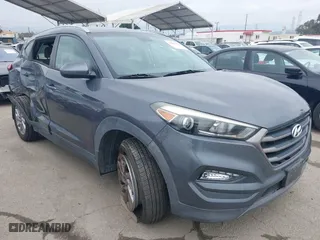 2016 Hyundai Tucson SE with VIN KM8J33A44GU176739, listed as a IAAI auction lot 41901421 with 85,377 mi miles. Bid and sale history available at carsss.com. Image 1.