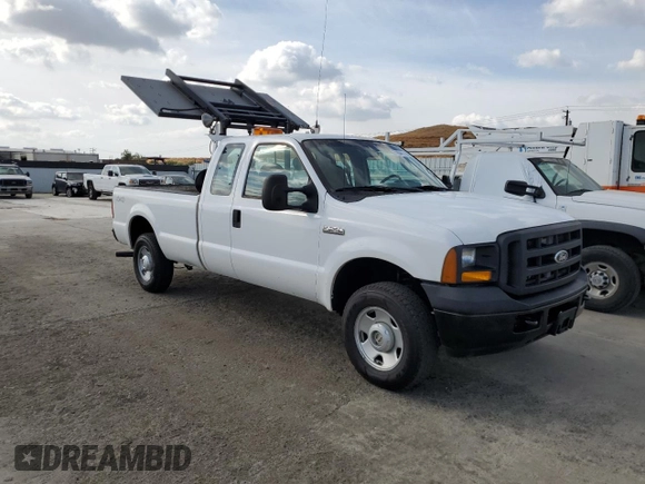 2006 Ford Super Duty F-250 XL with VIN 1FTSX21586EA29669, listed as a Copart auction lot 71964414 with 298,897 mi miles and Clean Title. Bid and sale history available at carsss.com. Image 4.