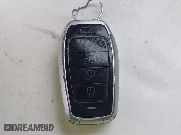 2019 Chevrolet Equinox LT with VIN 2GNAXLEX3K6186898, listed as a IAAI auction lot 41525229 with 77,673 mi miles and . Bid and sale history available at DreamBid. Image 11.