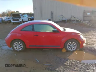 2015 Volkswagen Beetle Fleet Edition z VIN 3VWF17ATXFM655195, wystawiony jako IAAI lot #41090244 z przebiegiem 75 167 mil mil oraz . Historia ofert i sprzedaży dostępna na DreamBid. Obrazek 13.