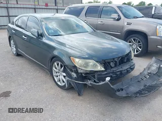 2007 Lexus LS 460 z VIN JTHBL46F275001956, wystawiony jako IAAI lot #42298753 z przebiegiem Nie podano mil oraz . Historia ofert i sprzedaży dostępna na DreamBid. Obrazek 1.