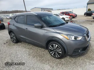 2019 Nissan Kicks SR z VIN 3N1CP5CU7KL547165, wystawiony jako Copart lot #49992975 z przebiegiem 98 357 mil mil oraz Nie do naprawy • Non repairable. Historia ofert i sprzedaży dostępna na DreamBid. Obrazek 4.
