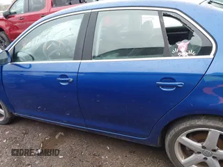 2008 Volkswagen Jetta SE с VIN 3VWRM71K18M043384, выставлен на аукционе IAAI как лот 41915731 с пробегом 137 718 миль миль и . История ставок и продаж доступна на DreamBid. Изображение 15.