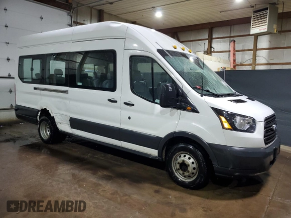 2018 Ford Transit Passenger XL with VIN 1FBVU4XM2JKA03650, listed as a Copart auction lot 46547195 with 108,821 mi miles and Salvage Title. Bid and sale history available at DreamBid. Image 4.