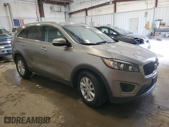 2017 Kia Sorento LX with VIN 5XYPGDA37HG200034, listed as a Copart auction lot 53733135 with 164,985 mi miles and Non Repairable. Bid and sale history available at carsss.com. Image 4.