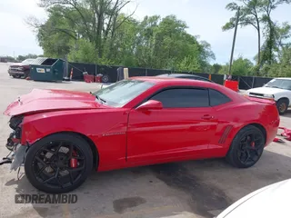 2011 Chevrolet Camaro 2SS z VIN 2G1FK1EJ2B9158613, wystawiony jako IAAI lot #42149765 z przebiegiem 147 781 mil mil oraz . Historia ofert i sprzedaży dostępna na DreamBid. Obrazek 15.