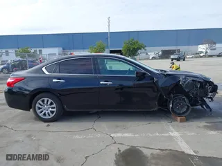 2016 Nissan Altima 2.5 SL with VIN 1N4AL3APXGC138765, listed as a IAAI auction lot 41540035 with 114,966 mi miles. Bid and sale history available at carsss.com. Image 14.