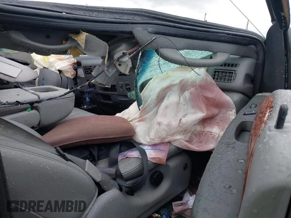 2003 Ford F-250 XL с VIN 1FTNX21P43EC51720, выставлен на аукционе IAAI как лот 41906325 с пробегом Не указан миль и . История ставок и продаж доступна на DreamBid. Изображение 5.