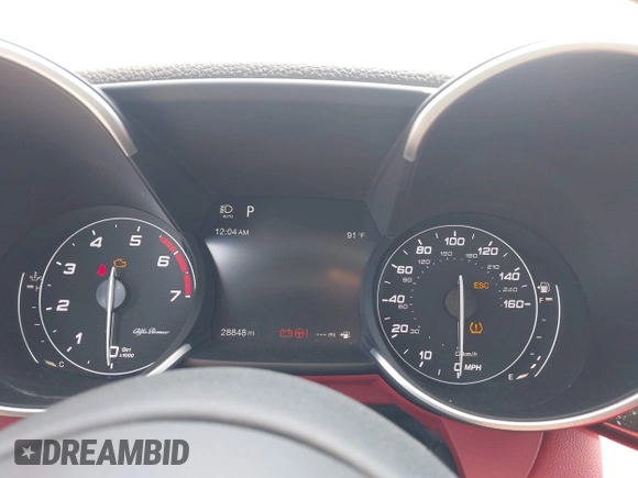 2019 Alfa Romeo Giulia Ti z VIN ZARFANBN6K7609476, wystawiony jako IAAI lot #42343594 z przebiegiem 28 848 mil mil oraz . Historia ofert i sprzedaży dostępna na DreamBid. Obrazek 7.