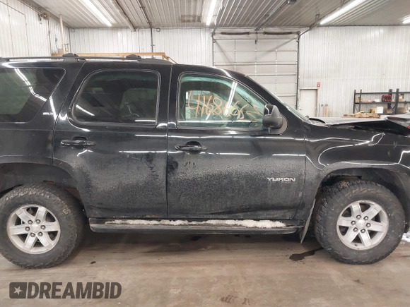 2012 GMC Yukon SLT with VIN 1GKS2CE02CR159894, listed as a IAAI auction lot 41686663 with 189,965 mi miles. Bid and sale history available at carsss.com. Image 14.