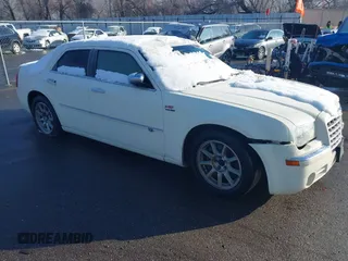 2008 Chrysler 300 C Hemi with VIN 2C3LA63H68H229325, listed as a IAAI auction lot 41615049 with 208,669 mi miles. Bid and sale history available at carsss.com. Image 1.
