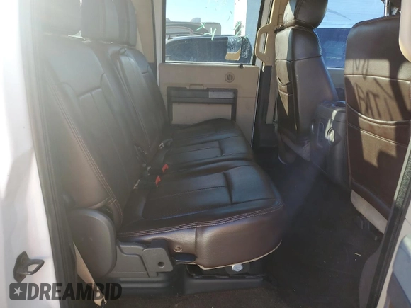 2015 Ford F-350 Lariat with VIN 1FT8W3DTXFEA10084, listed as a Copart auction lot 86024944 with 326,253 mi miles and Clean title. Bid and sale history available at DreamBid. Image 6.