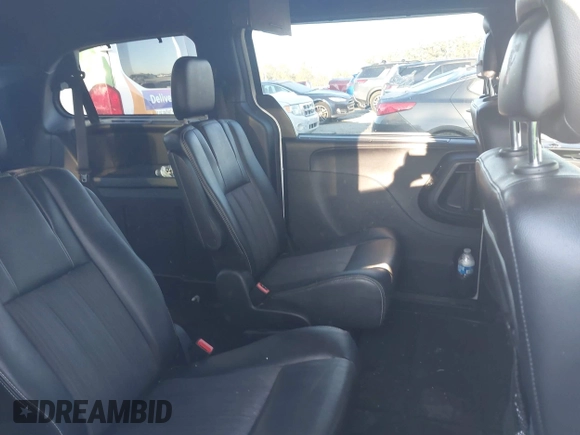 2015 Chrysler Town & Country S with VIN 2C4RC1HG7FR742447, listed as a IAAI auction lot 41814403 with 171,766 mi miles. Bid and sale history available at carsss.com. Image 8.