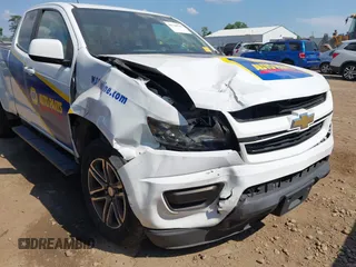 2019 Chevrolet Colorado 2WD Work Truck с VIN 1GCHSBEA7K1303834, выставлен на аукционе IAAI как лот 42710742 с пробегом 178 959 миль миль и . История ставок и продаж доступна на DreamBid. Изображение 6.