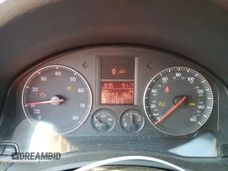 2006 Volkswagen Jetta 2.5L with VIN 3VWSG71K66M675951, listed as a Copart auction lot 61791035 with 208,453 mi miles and Salvage title. Bid and sale history available at DreamBid. Image 9.