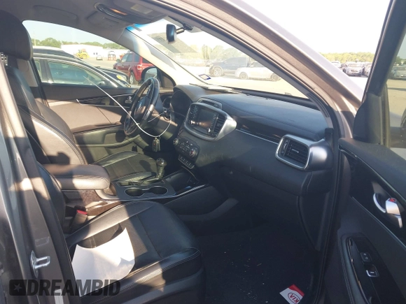 2017 Kia Sorento EX V6 with VIN 5XYPH4A58HG298313, listed as a IAAI auction lot 42037937 with 167,097 mi miles. Bid and sale history available at carsss.com. Image 5.
