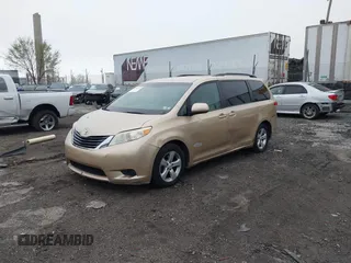 2011 Toyota Sienna LE AAS with VIN 5TDKK3DC9BS089379, listed as a IAAI auction lot 41943062 with 245,778 mi miles. Bid and sale history available at carsss.com. Image 2.