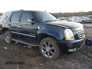 2007 Cadillac Escalade z VIN 1GYFK63847R345024, wystawiony jako IAAI lot #41326672 z przebiegiem Nie podano mil oraz . Historia ofert i sprzedaży dostępna na DreamBid. Obrazek 1.