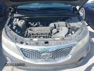 2011 Kia Sorento LX with VIN 5XYKT3A15BG126618, listed as a IAAI auction lot 41929422 with 192,781 mi miles. Bid and sale history available at carsss.com. Image 10.