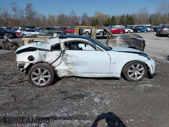 2003 Nissan 350Z Enthusiast with VIN JN1AZ34D83T117940, listed as a IAAI auction lot 41842690 with 165,379 mi miles. Bid and sale history available at carsss.com. Image 13.