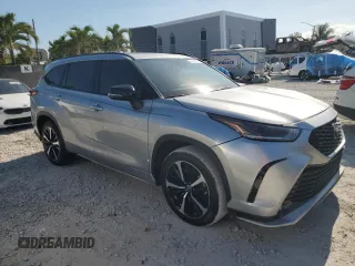 2022 Toyota Highlander XSE z VIN 5TDLZRBH5NS243608, wystawiony jako Copart lot #52308195 z przebiegiem 98 398 mil mil oraz Szkoda całkowita • Salvage title. Historia ofert i sprzedaży dostępna na DreamBid. Obrazek 4.