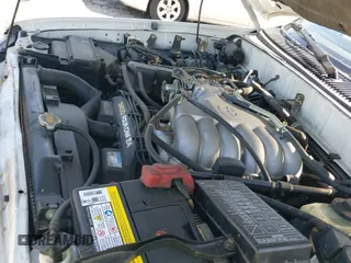 1999 Toyota 4Runner Limited z VIN JT3GN87R9X0093666, wystawiony jako IAAI lot #42408154 z przebiegiem 86 369 mil mil oraz . Historia ofert i sprzedaży dostępna na DreamBid. Obrazek 19.