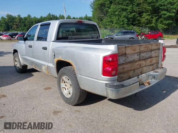 2006 Dodge Dakota SLT with VIN 1D7HW48N56S503261, listed as a IAAI auction lot 42562979 with 200,676 mi miles and . Bid and sale history available at DreamBid. Image 3.