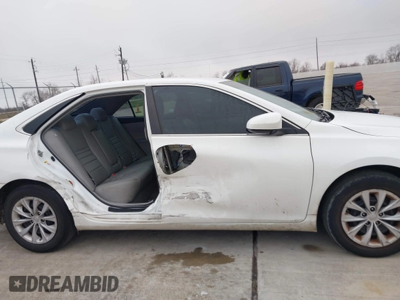 2015 Toyota Camry XLE with VIN 4T4BF1FK0FR515850, listed as a IAAI auction lot 41528908 with 93,091 mi miles. Bid and sale history available at carsss.com. Image 13.