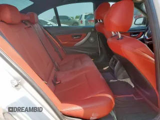 2013 BMW 3 Series 335i xDrive z VIN WBA3B9C50DJ899071, wystawiony jako Copart lot #50938045 z przebiegiem 143 532 mil mil oraz Szkoda całkowita • Salvage title. Historia ofert i sprzedaży dostępna na DreamBid. Obrazek 10.