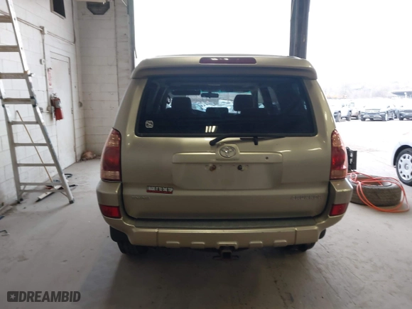 2005 Toyota 4Runner SR5 with VIN JTEBU14R458037441, listed as a IAAI auction lot 42043411 with 238,317 mi miles. Bid and sale history available at carsss.com. Image 16.
