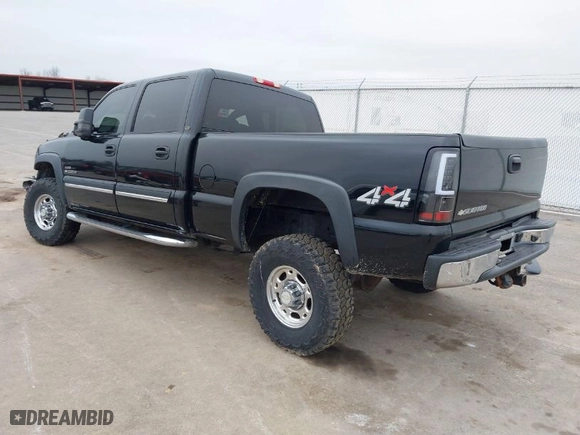 2006 Chevrolet Silverado 2500HD Work Truck with VIN 1GCHK23276F116761, listed as a IAAI auction lot 41469399 with 1 mi miles. Bid and sale history available at carsss.com. Image 3.