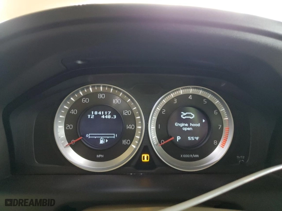 2011 Volvo XC60 3.2L with VIN YV4940DL8B2198475, listed as a Copart auction lot 48961505 with 184117 miles and Clean Title. Bid and sale history available at carsss.com. Image 9.