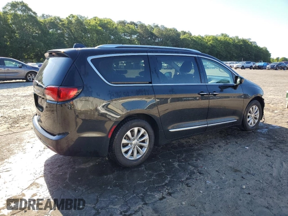2019 Chrysler Pacifica Touring L with VIN 2C4RC1BG8KR537514, listed as a Copart auction lot 57788625 with 129,346 mi miles and Salvage title. Bid and sale history available at DreamBid. Image 3.