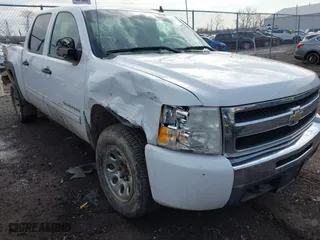 2011 Chevrolet Silverado 1500 LS with VIN 3GCPKREA1BG124050, listed as a IAAI auction lot 41656687 with 200,319 mi miles. Bid and sale history available at carsss.com. Image 1.