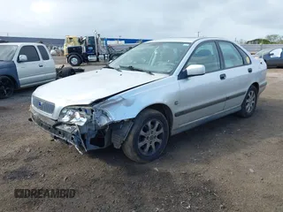 2000 Volvo S40 с VIN YV1VS2555YF537112, выставлен на аукционе IAAI как лот 41421614 с пробегом 79 308 миль миль и . История ставок и продаж доступна на DreamBid. Изображение 18.